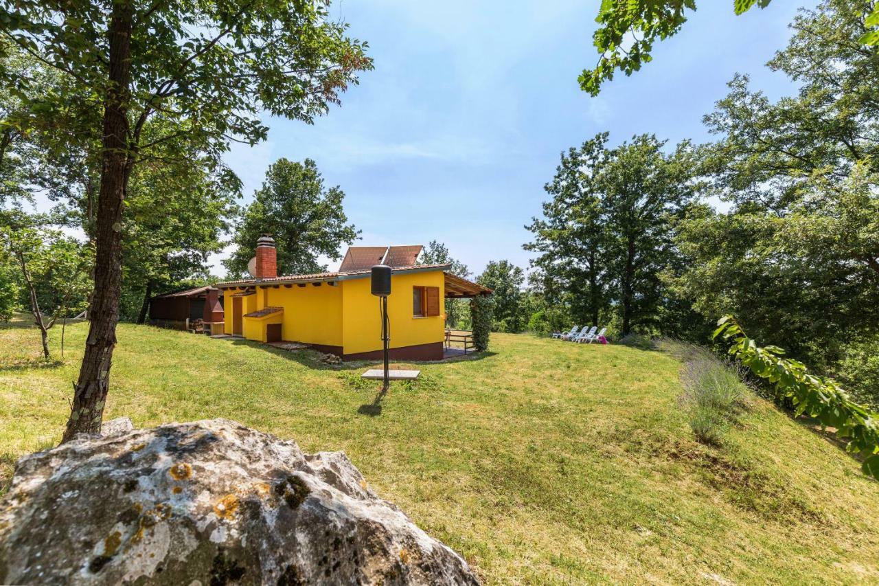 Vacation Home Latini Hum Exterior photo